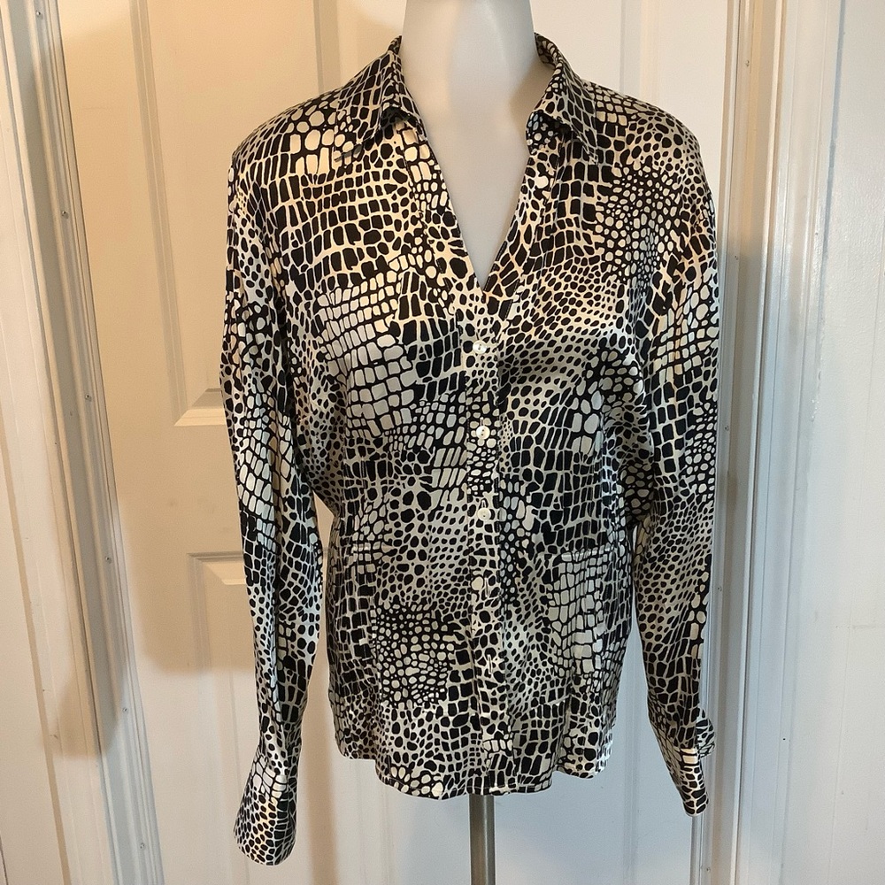 Talbots sneake  stretch blouse size 14